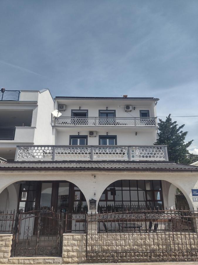 Apartments Vita 노비비노돌스키 외부 사진